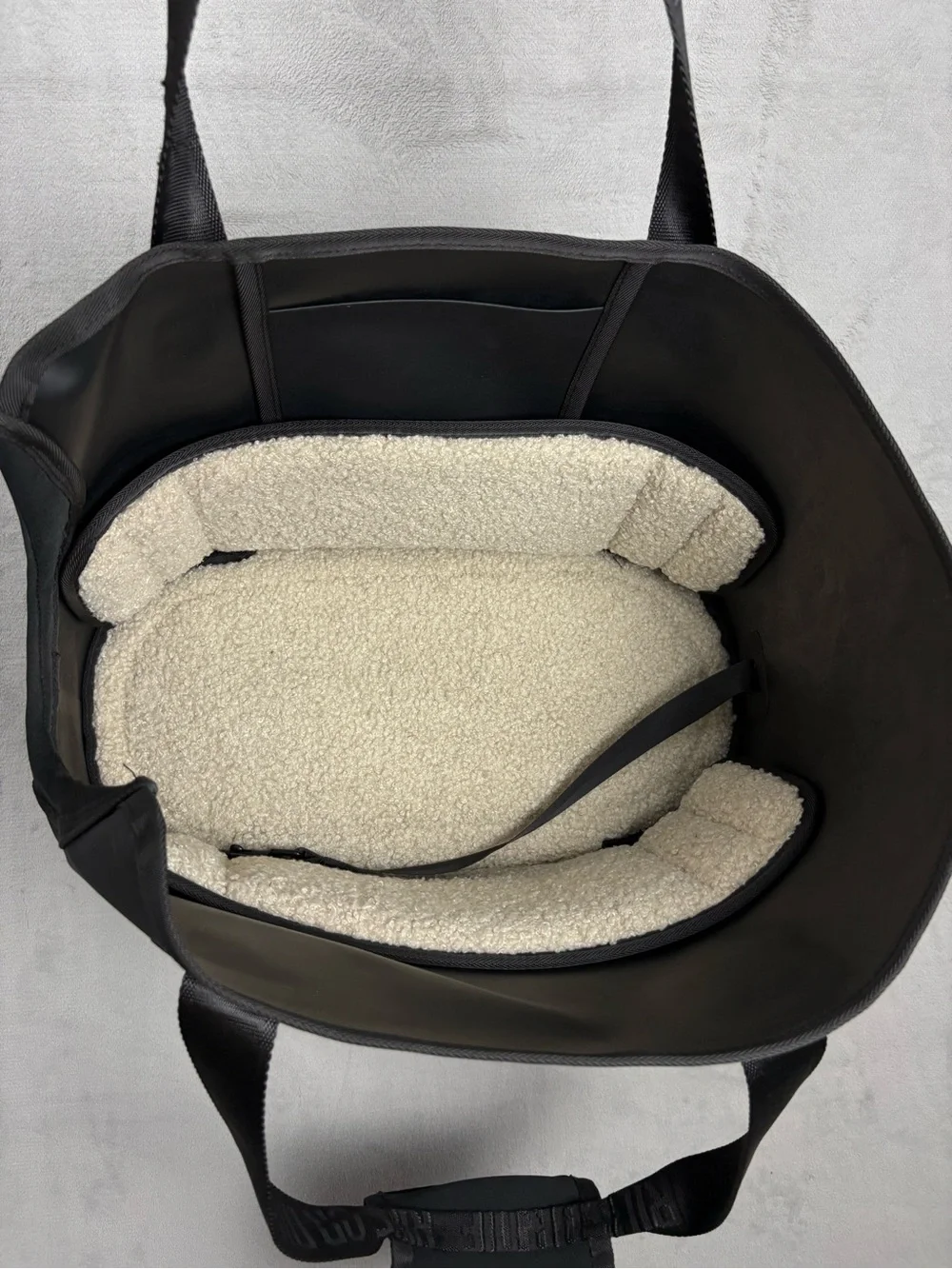 Reddy Black Sherpa Lined Pet Carrier Tote